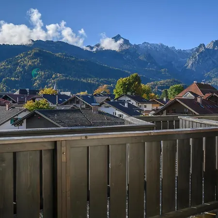 Biohotel Garmischer Hof Отель Гармиш-Партенкирхен